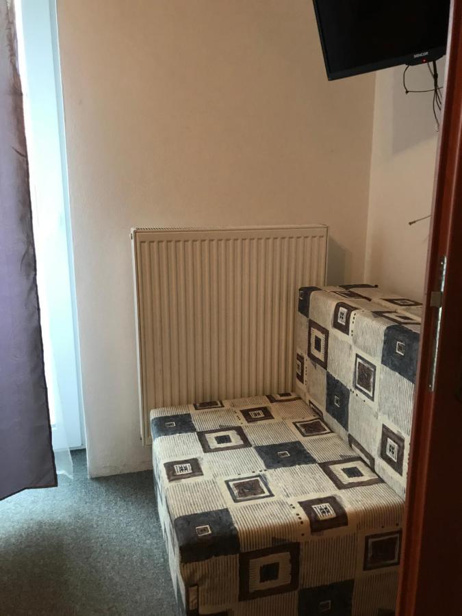 Penzion Aniko Diakovce-Sala Buitenkant foto