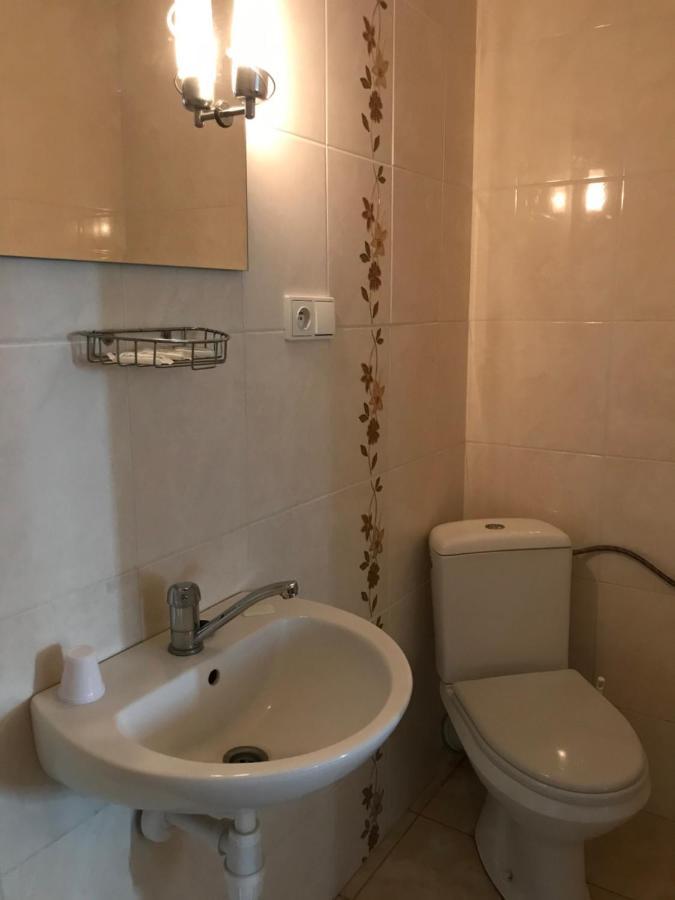 Penzion Aniko Diakovce-Sala Buitenkant foto